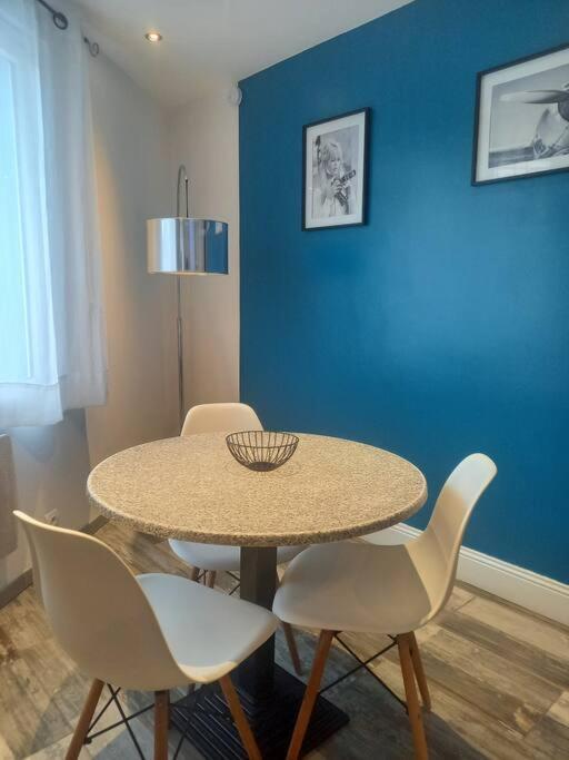 Cosy T2, Parking fermé, 2 Vélos, Wi-Fi Narbonne Kültér fotó