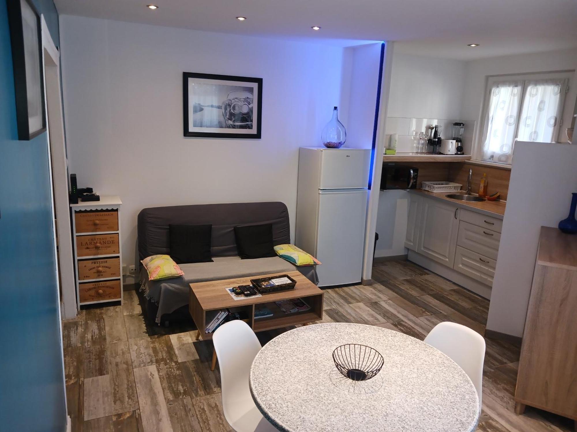 Cosy T2, Parking fermé, 2 Vélos, Wi-Fi Narbonne Kültér fotó